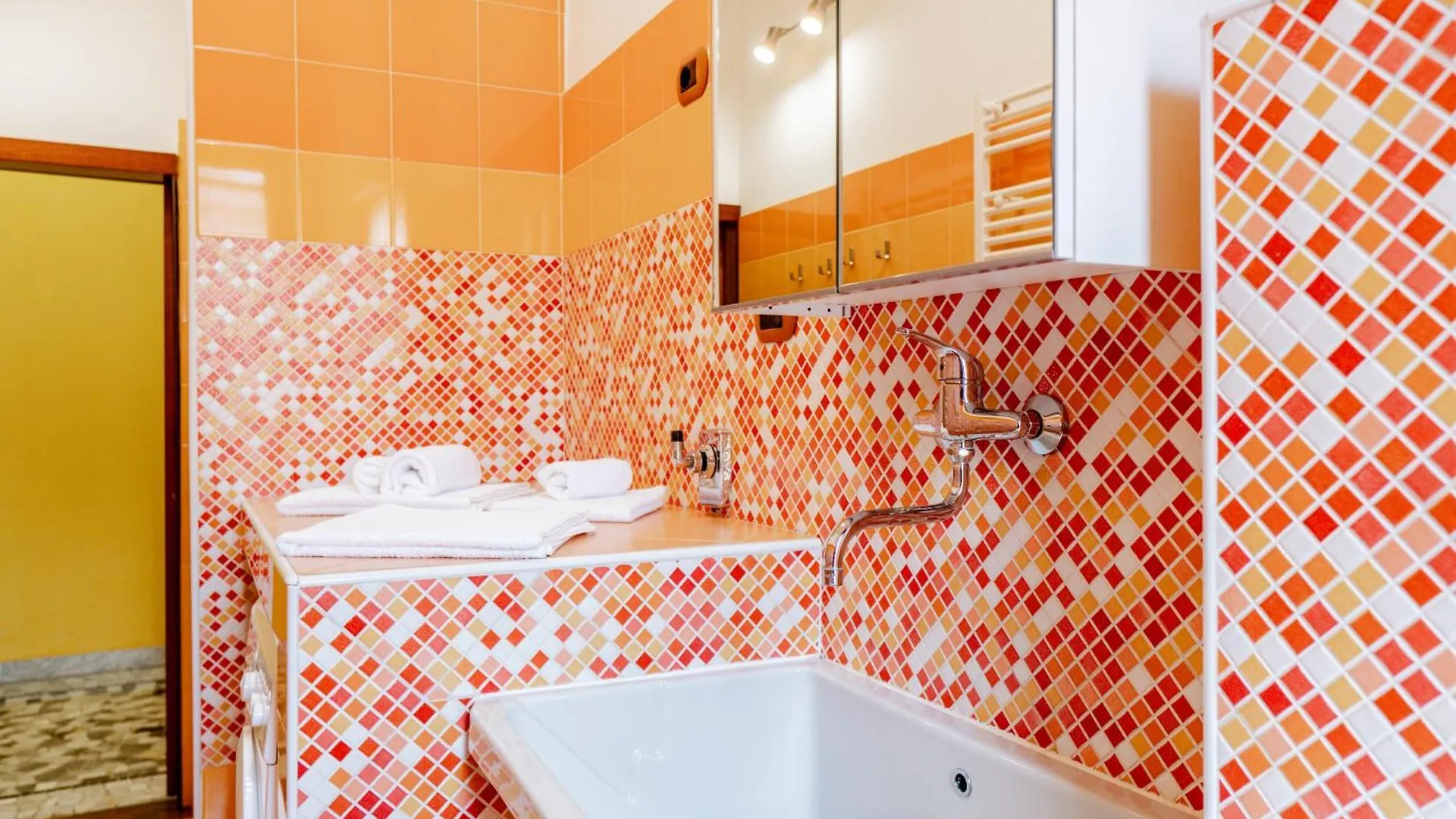 Luxe Apartment Near Milano, Rho Fiera E Mxp Busto Arsizio